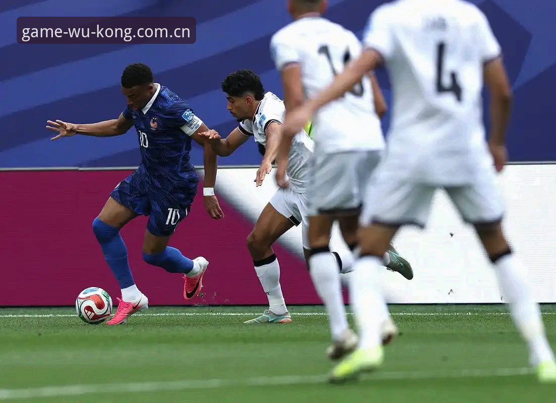 法国队3-0伊拉克背后的战术调整详解